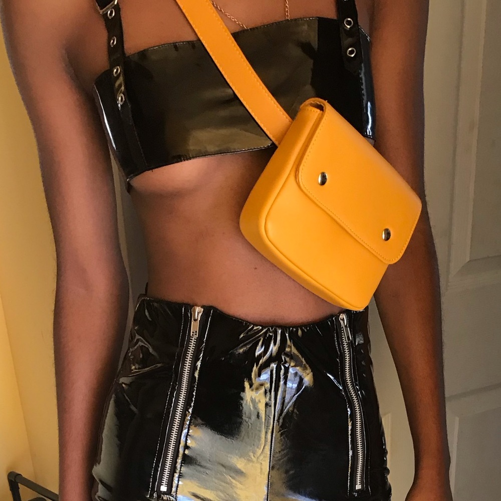 Yellow reversible fanny pack